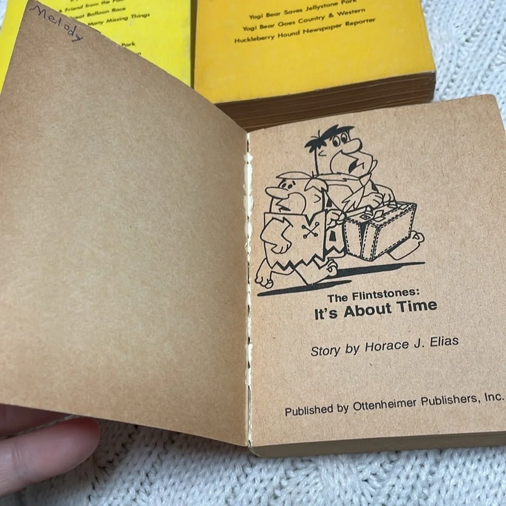 Vintage 1977 The Flintstones/Huckleberry Hound children’s 3 piece Book Set